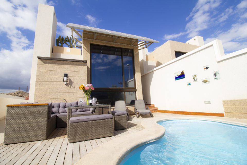 Stunning luxury Villa with a private Pool in El Medano - Tenerife